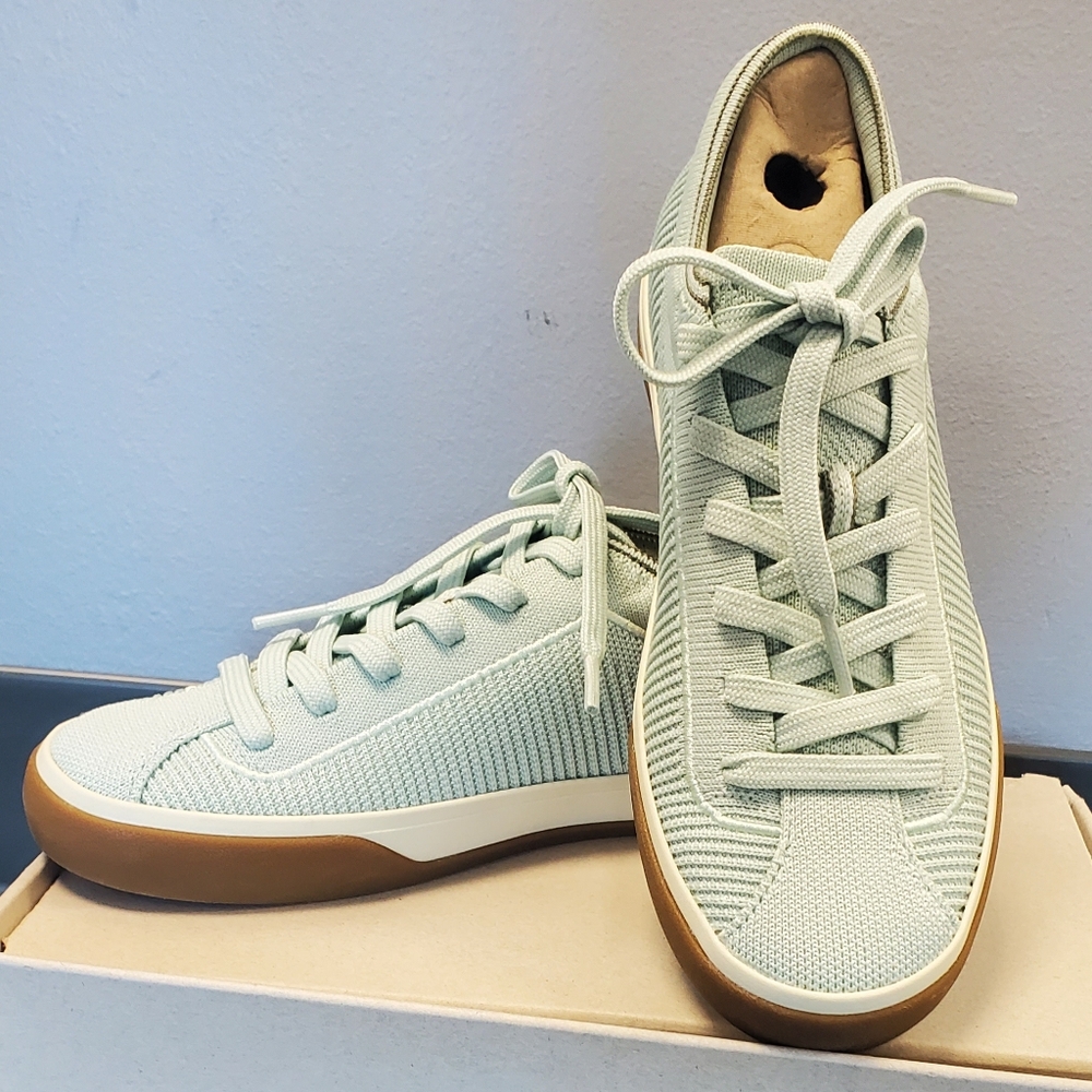 NEW Women's Rothy's SpearMint Green Sneakers Sz 6